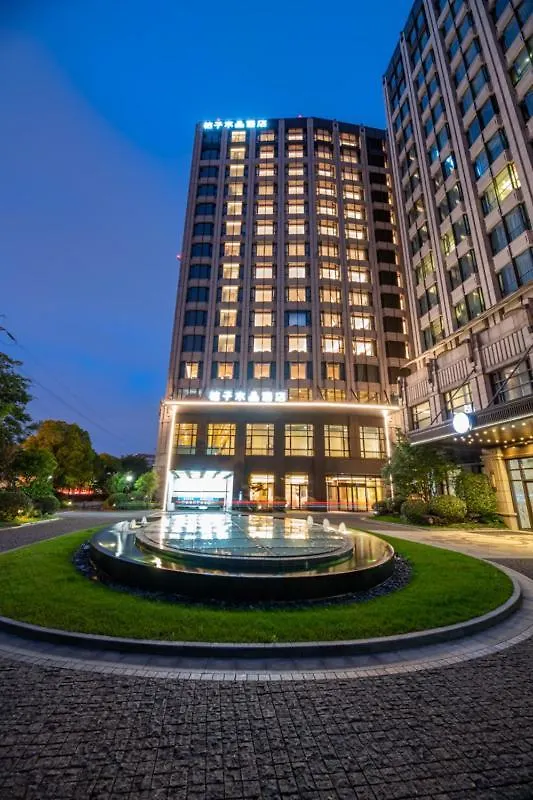 Shanghai Changfeng Business District Orange Crystal Hotel Chiny